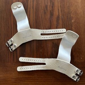 Double Buckle Dowel Gymnastics Grips